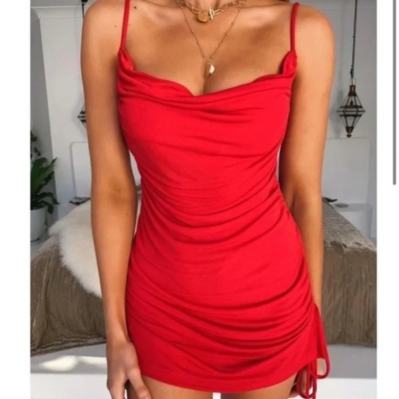 Tiger Mist Dresses & Skirts - Tiger Mist Red Ruched Mini Dress size small